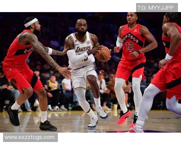 201213赛季猛龙与湖人激战回顾：经典对决与球星表现的精彩瞬间